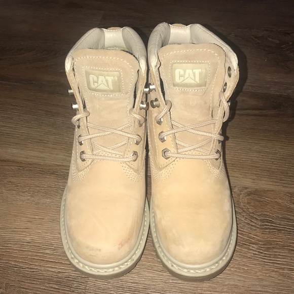 Beige boots - Picture 2 of 7